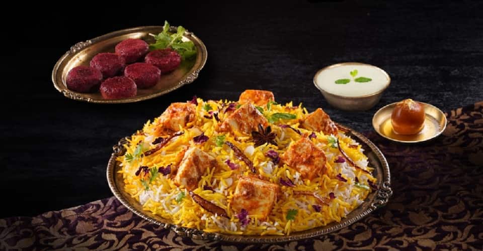 places to eat in Gopalapatnam and NAD Junction